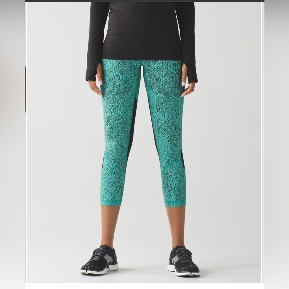 Lululemon Pace Rival Crop Power Luxtreme Spray Jacquard Bali Breeze Black Sz 8
